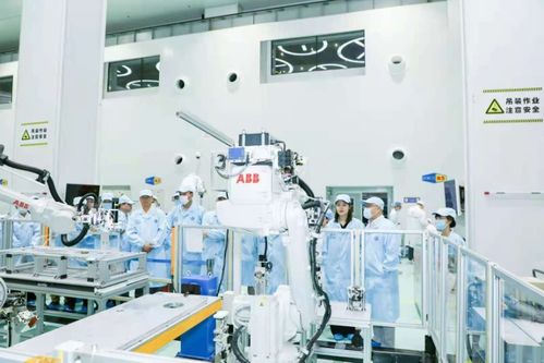 傳承航天精神，凝聚愛國力量——深圳國防論壇走進衛星工廠推進科技創新合作